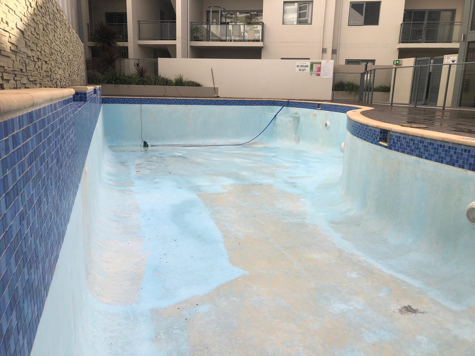 Before fibreglass pool restoration by Reviva Pool